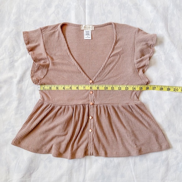 Altar’d State Top (Size: M) - Picture 7 of 8